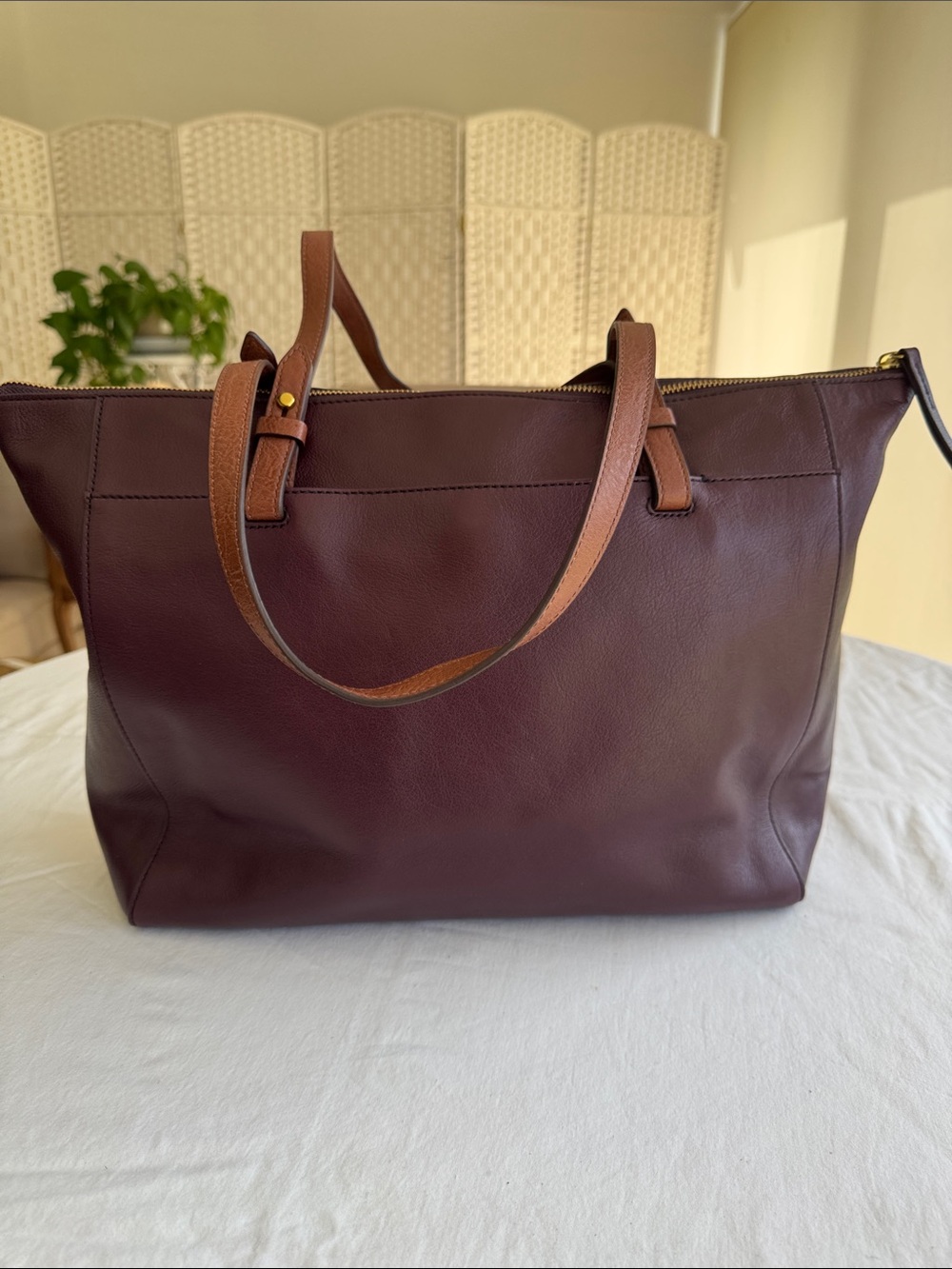 Fossil Rachel Leather Tote Bag in Deep Burgundy with Tan Straps - Picture 3 of 7